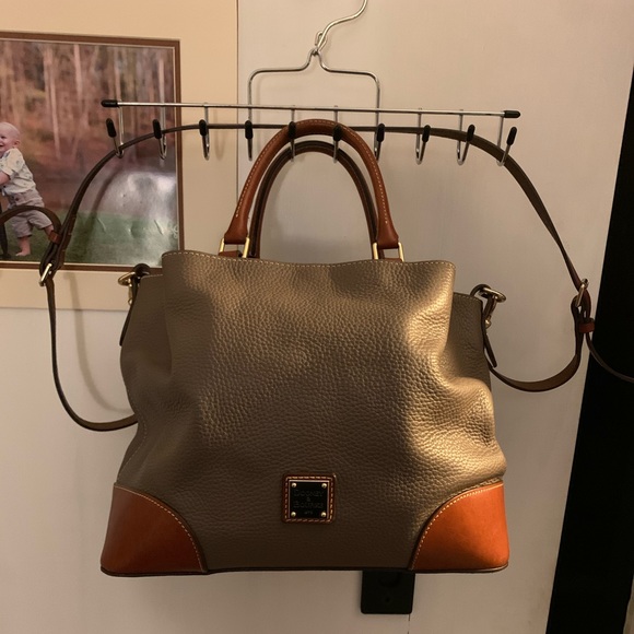 SOLD Dooney & Bourke Brenna Bag - Picture 2 of 8